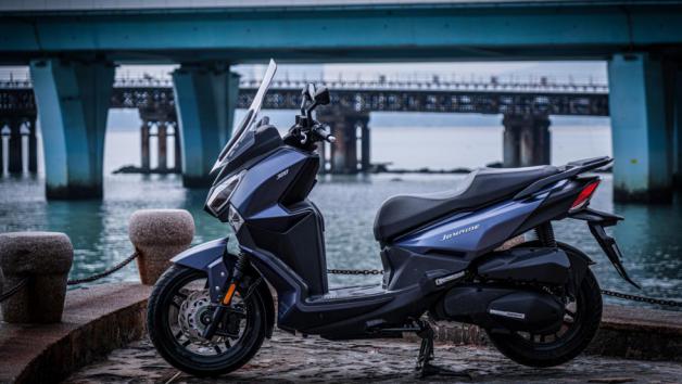 Sym Joyride 300: Το μοναδικό GT scooter με 16αρη τροχό